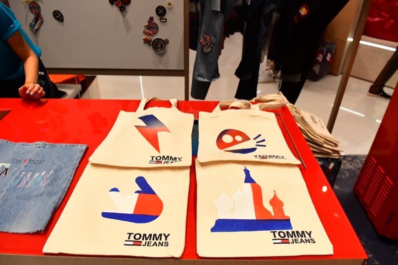Tommy Hilfiger - 7
