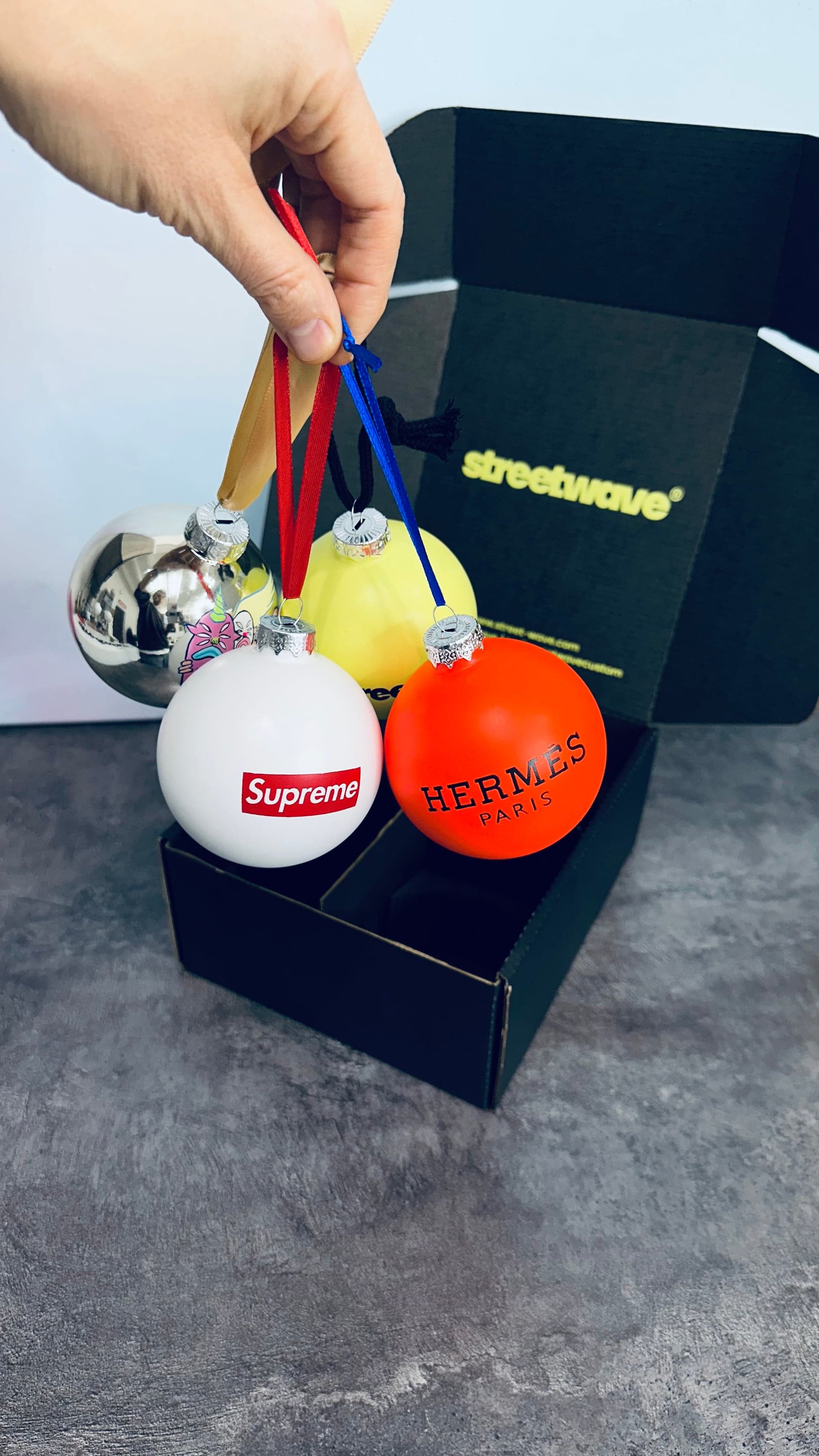 Новогодние ёлочные шары - 4