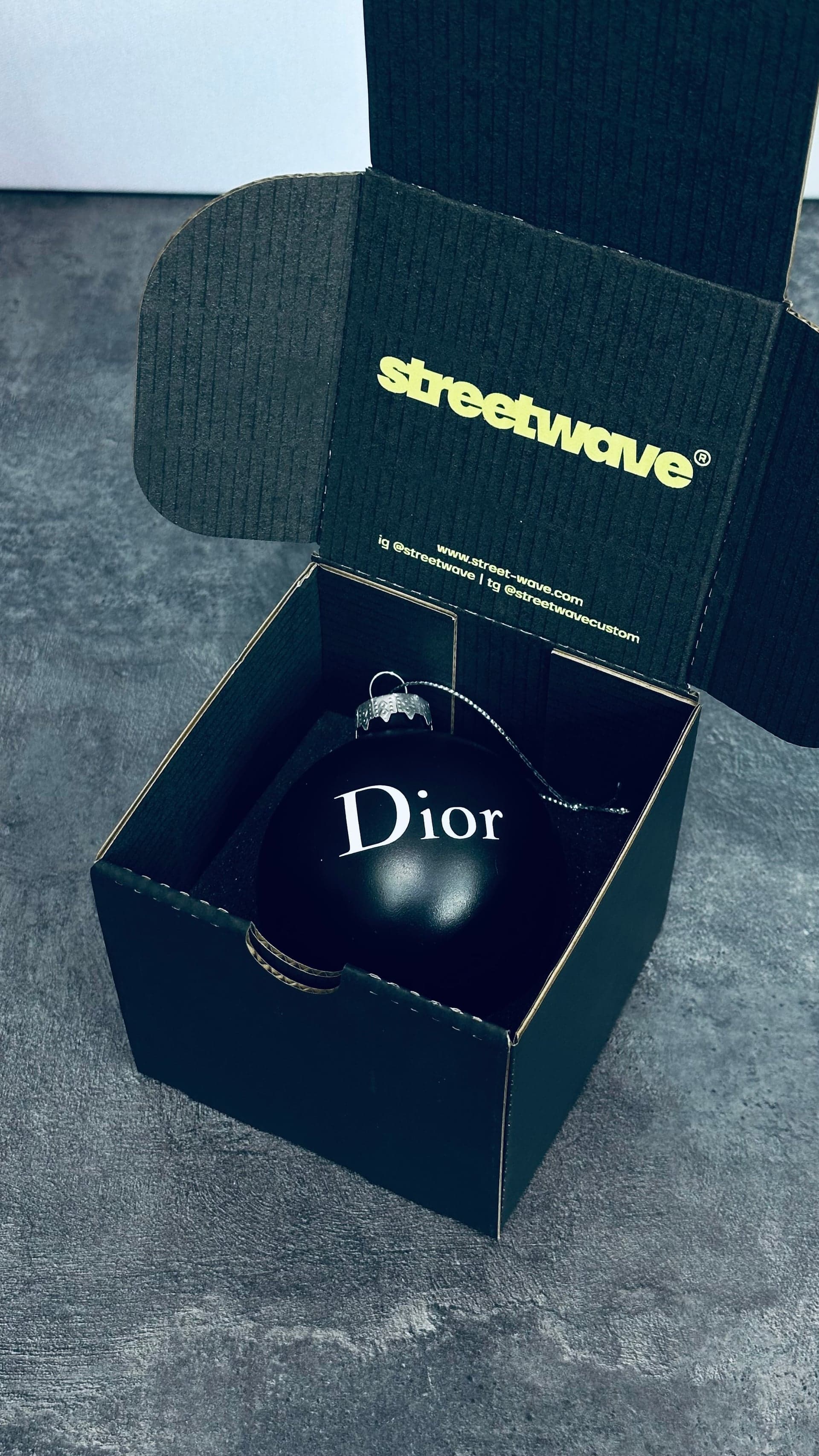 Новогодние ёлочные шары - 7