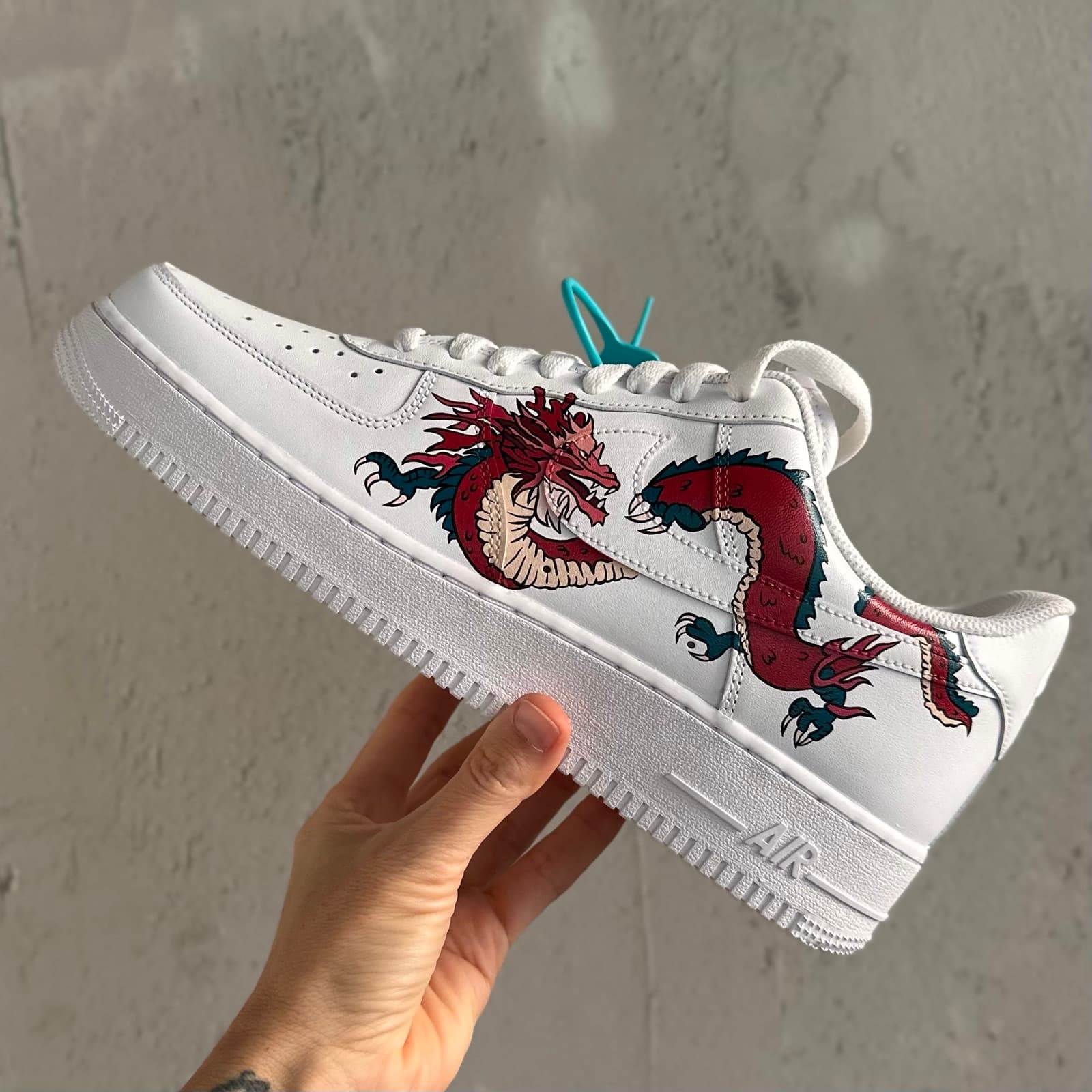 Кастомные кроссовки Nike Air Force 1 с китайским драконом