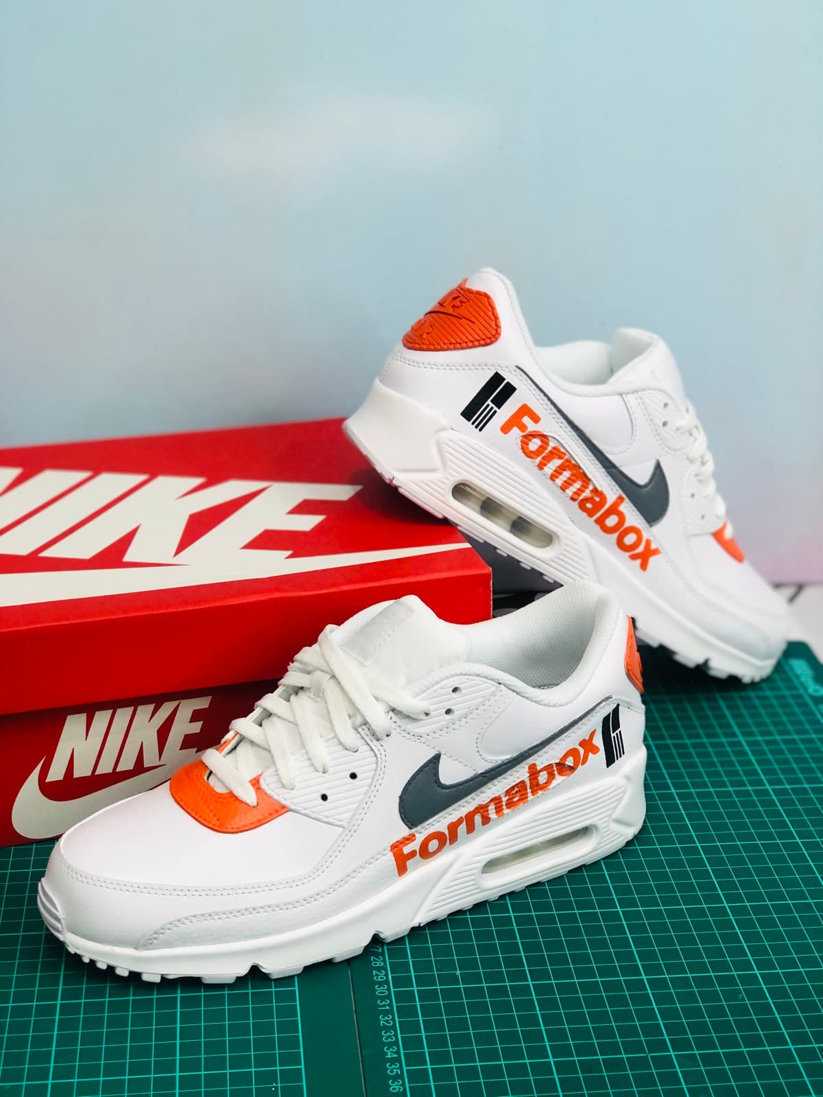 Кастомные кроссовки Nike Air Max 90 с брендингом Formabox